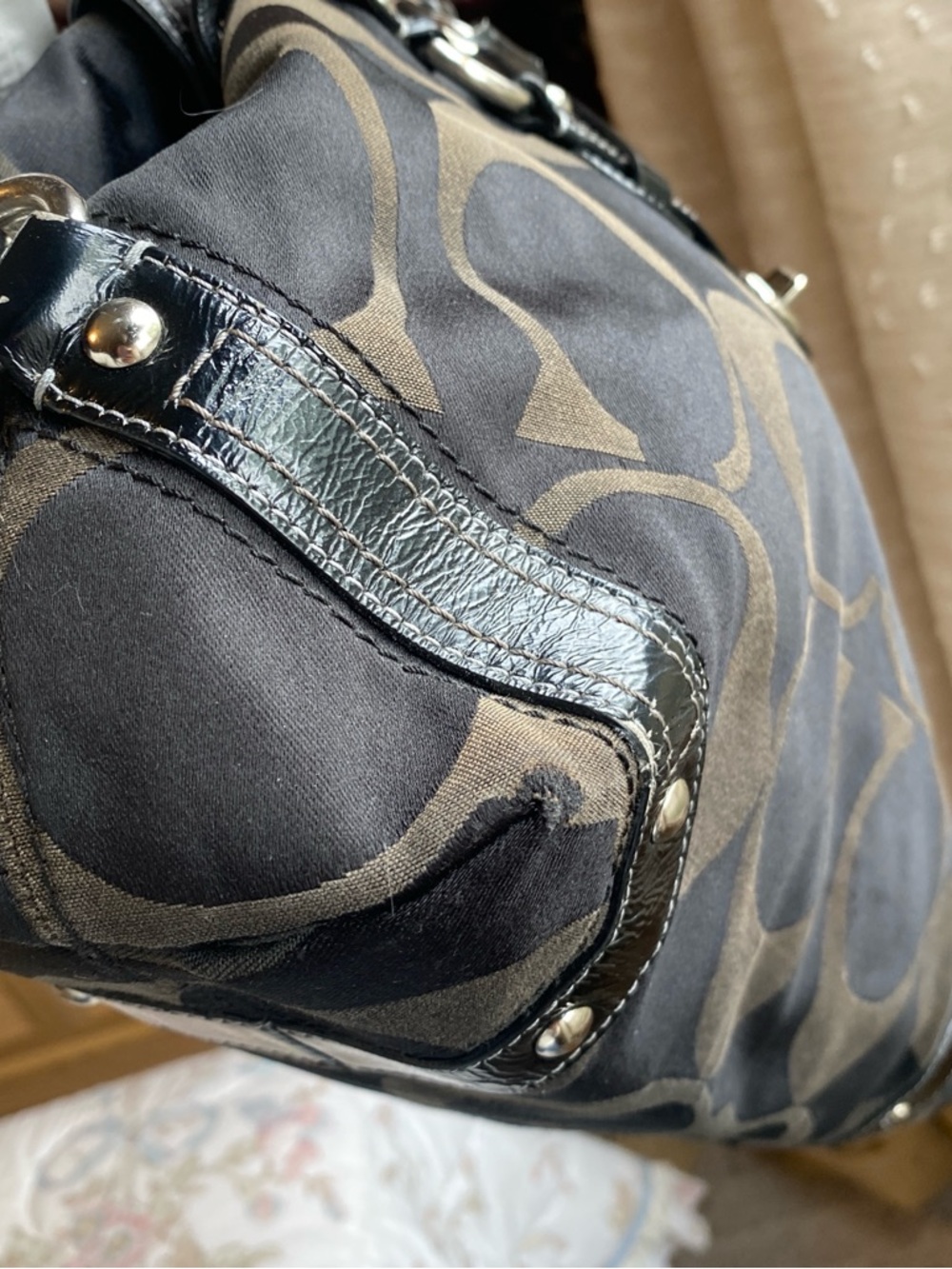 Coach Black Signature Shoulder Bag - Picture 7 of 8